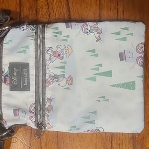 Disney lounge fly nwt